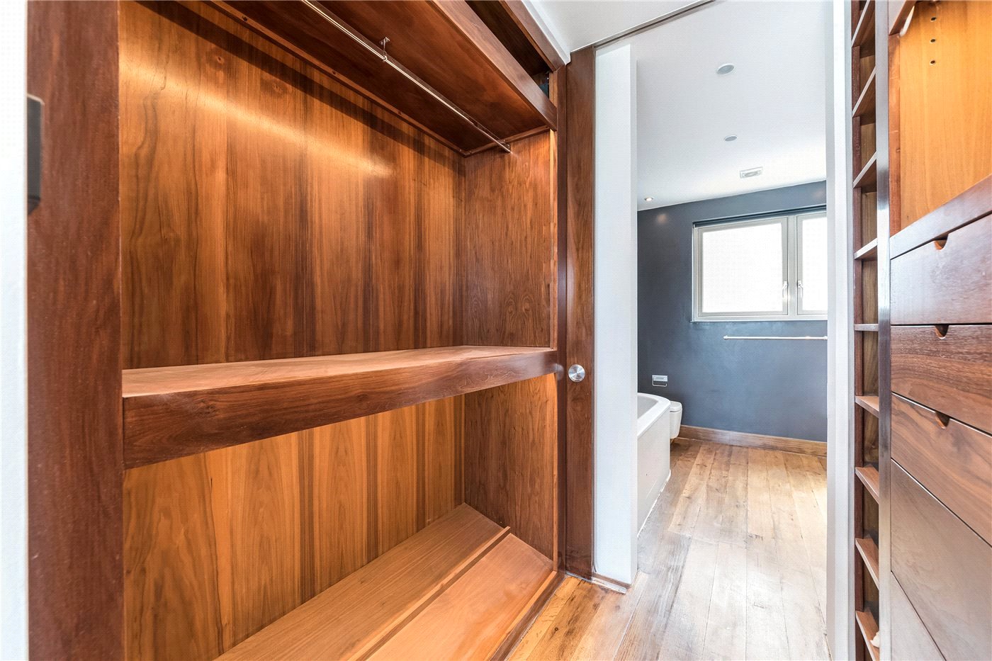 Walk-In Wardrobe